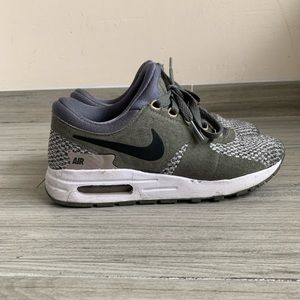 Green Nike Air Max 90